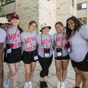 The Move-In Crew ready to help new students at Arrival & Move-In.