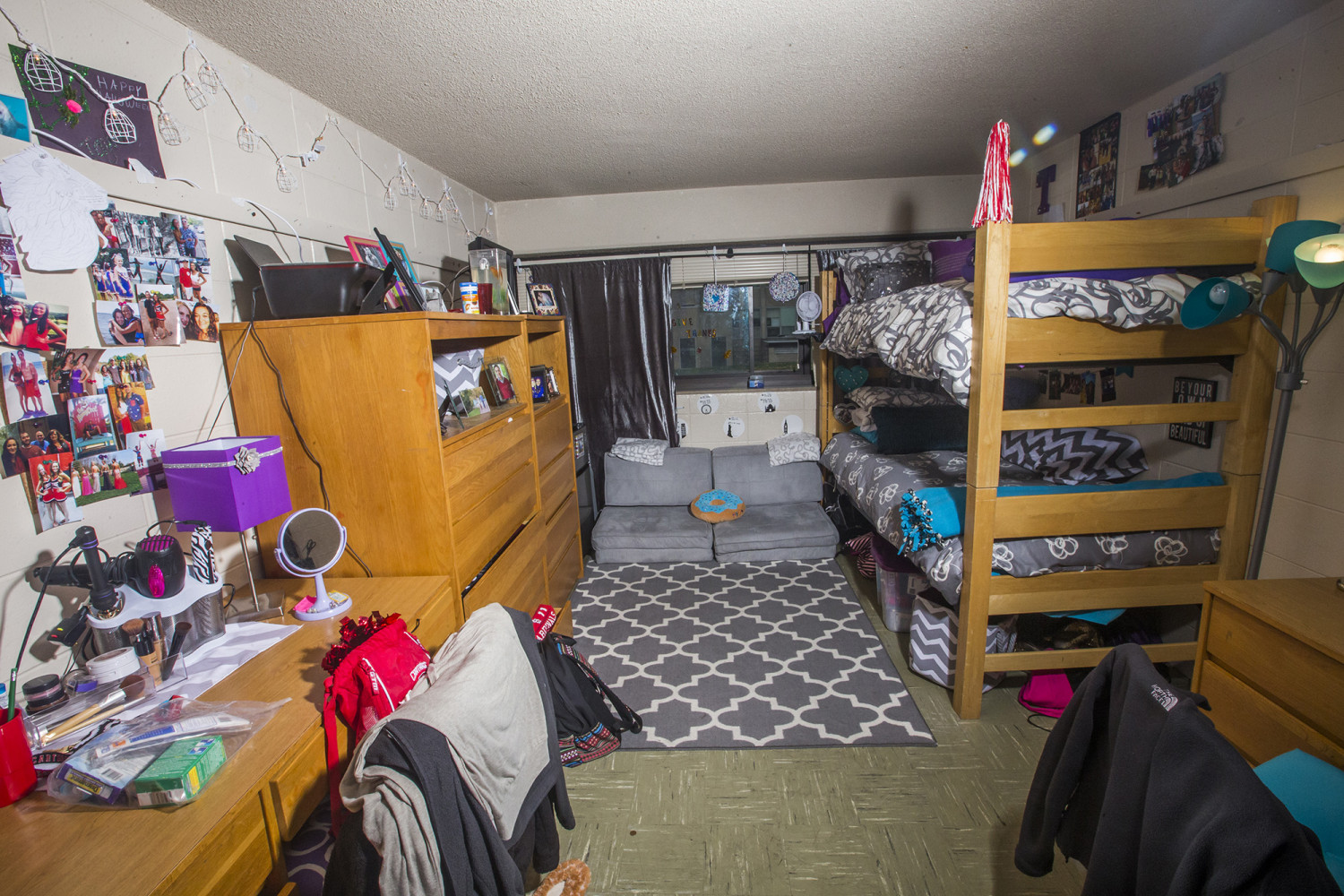 An example dorm room in Denhart.