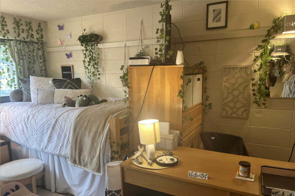 Deocrate your dorm room with plants, Samantha Vonbernewitz '27.