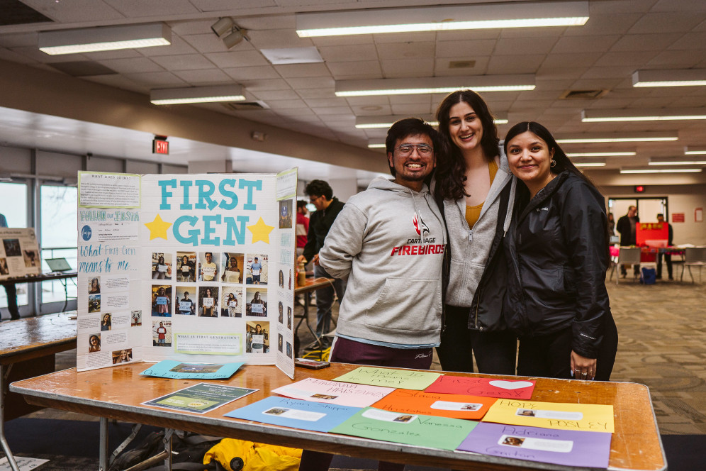 Students in 1G, the club for first-generation students, at the Involvement Fair.