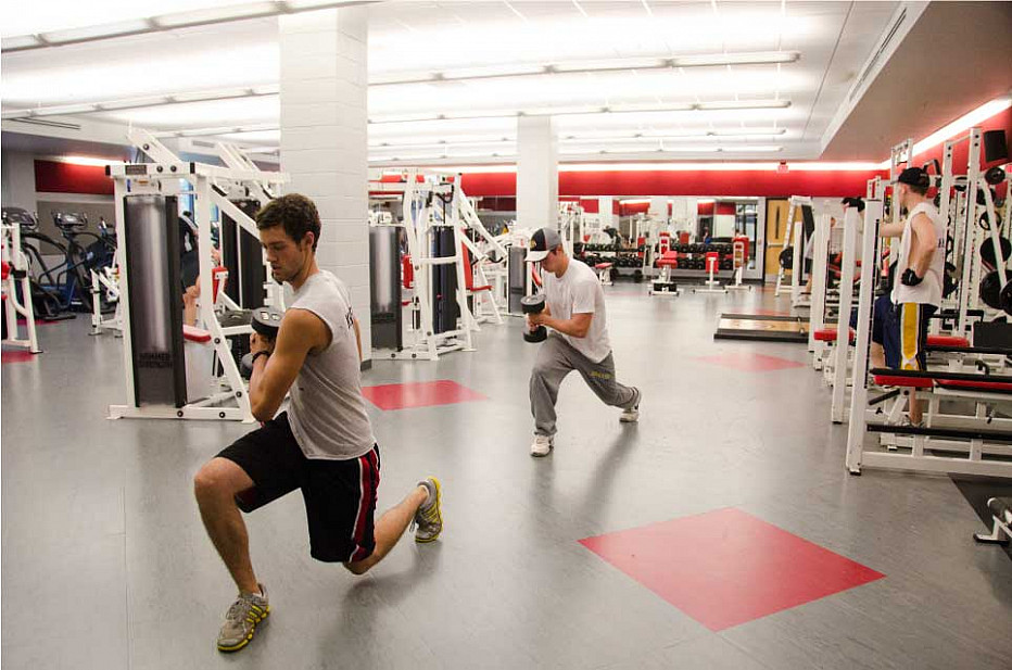 Students working out in the Semler Fitness Center.