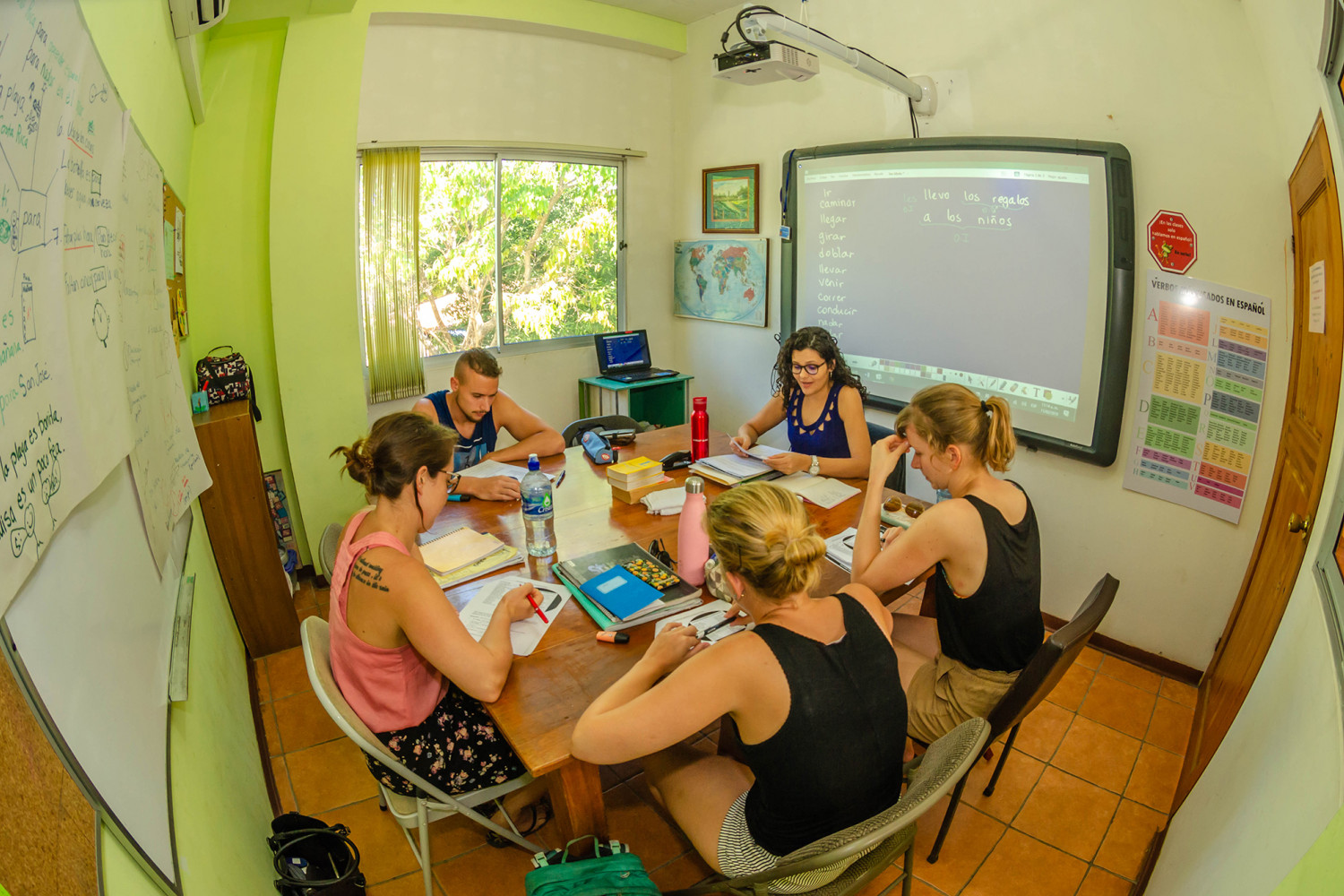 Carthage students studying Spanish in Costa Rica.