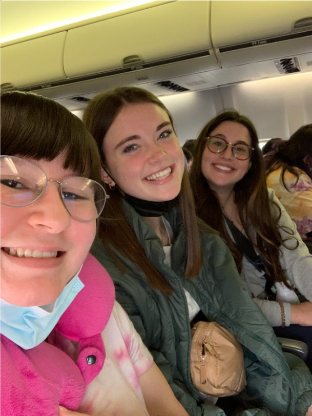 Students traveling by plane to Costa Rica.