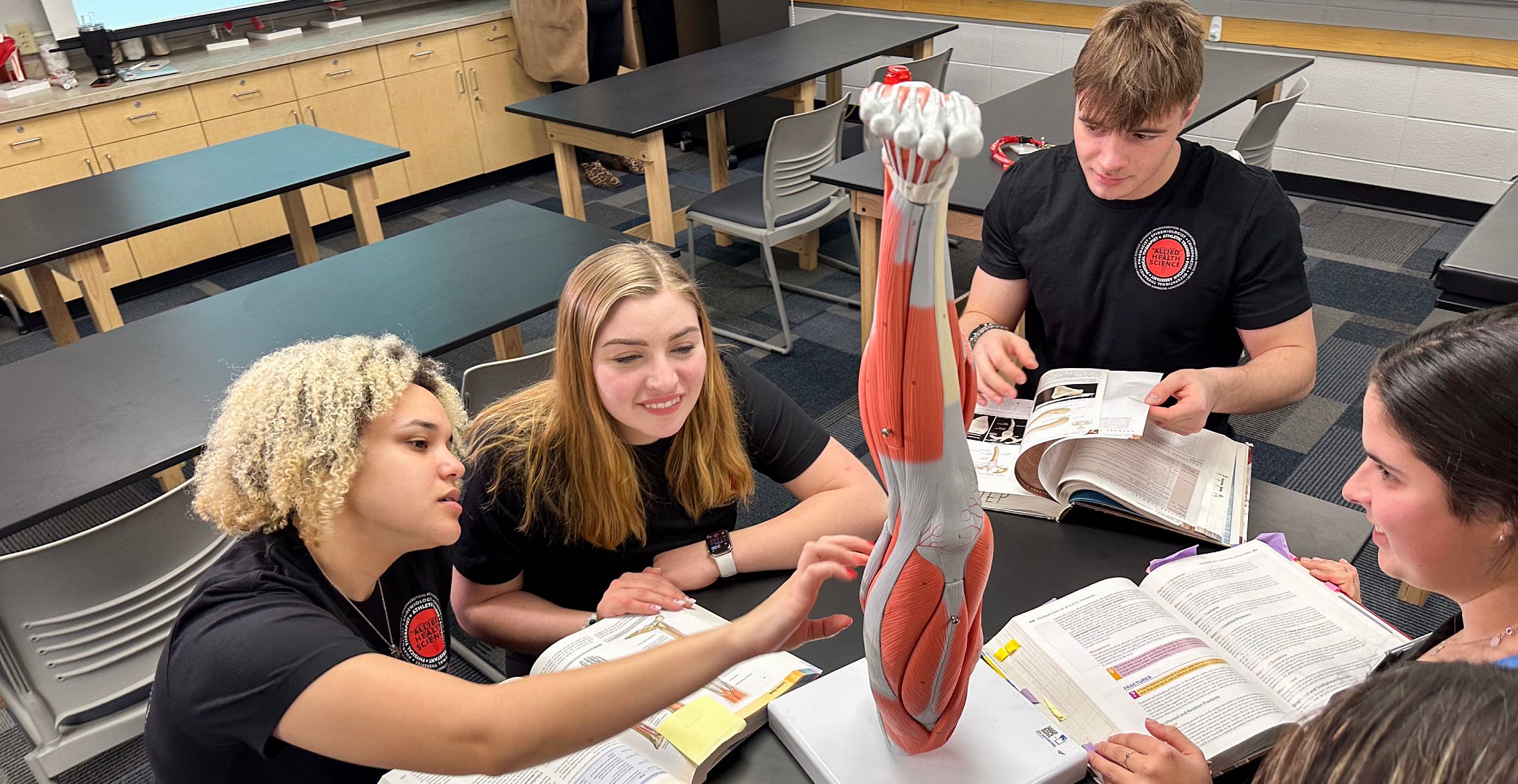 Allied health student majors working in a Carthage College classroom.