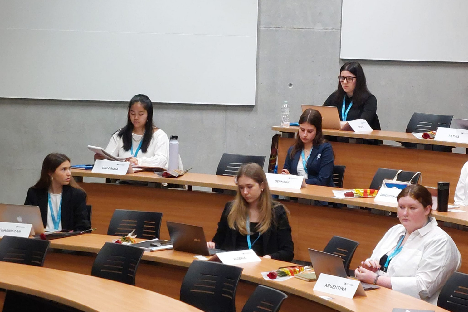 Carthage students Elvira Chiappetta ?23 and Abigail Trch ?23 (both on th left) at the BIMUN Model...